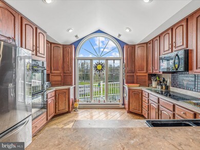 136 Lawyer Ln, Berkeley Springs, WV 25411 - photo 6