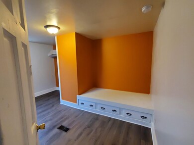 7 Cross St unit 2, Whitefield, NH 03598 - photo 5