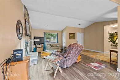 2322 Scalybark Rd, Statesville, NC 28625 - photo 4