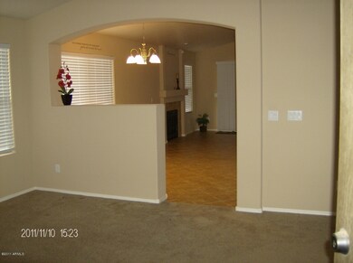 Entry/Living Room