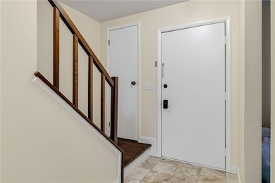 105 Springwater Ct, Coraopolis, PA 15108 - photo 3