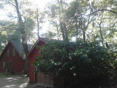 Detached 1.5 car garage