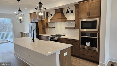 5047 Bigleaf Rd, Fredericksburg, VA 22407 - photo 2