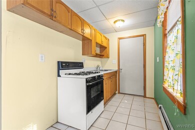 LOWER APT
