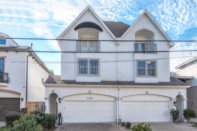 2208 Mcduffie St, Houston, TX 77019 - photo 2