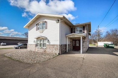 628 St Joseph Ave, Berrien Springs Vlg, MI 49103 - photo 2