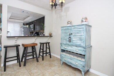 41023313-007-Dining_Kitchen