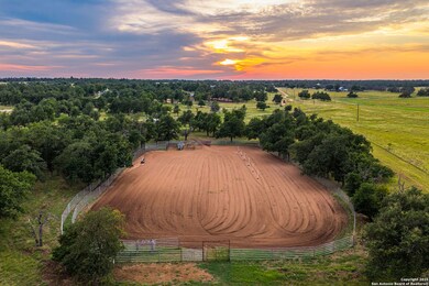 1554 Vintage Oaks Dr, Fredericksburg, TX 78624 - photo 5