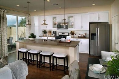 Model of kitchen with similar cabinets for this un
