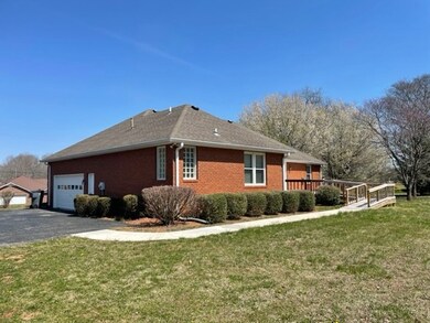 302 Rivercliff Rd, McMinnville, TN 37110 - photo 2