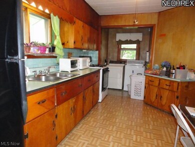 2421 E 30th St, Lorain, OH 44055 - photo 5