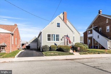 19 S 4th St, Mc Sherrystown, PA 17344 - photo 2