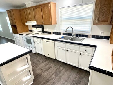 28735 Strathdon Dr, Magnolia, TX 77354 - photo 4