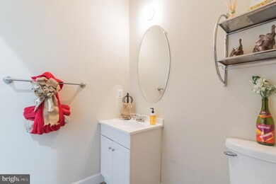 509 Touchdown Dr, Hyattsville, MD 20785 - photo 6