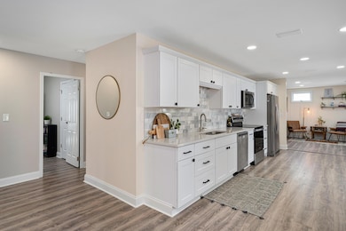 583 Daventry Ln_MLS_05