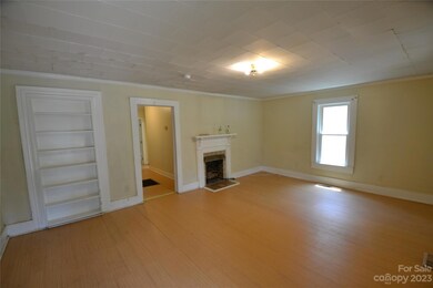 1007 Wilson W Lee Blvd, Statesville, NC 28677 - photo 2