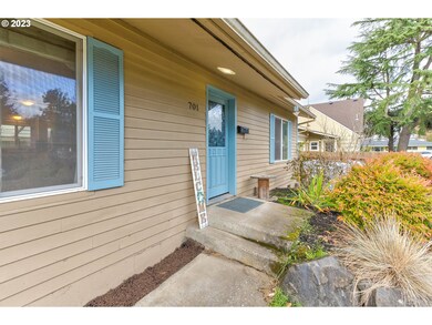 701 S Pacific St, Newberg, OR 97132 - photo 6