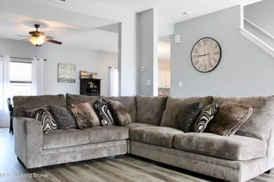 10630 Brookchase Ct, Louisville, KY 40228 - photo 6