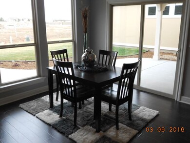 Looks out on to Covered and Open Courtyard areas.