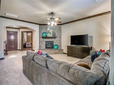 19813 Crest Ridge Dr, Edmond, OK 73012 - photo 4