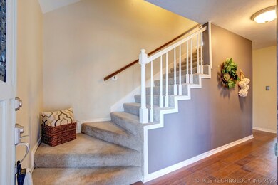 Front entry leads to either upstairs or into famil