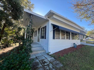 1209 Laurel Oak Dr unit B07, Deland, FL 32724 - photo 2