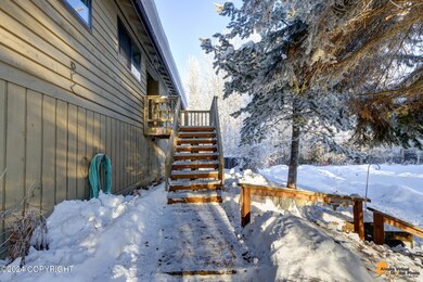 MATURE TREES & CUSTOM LANDSCAPING