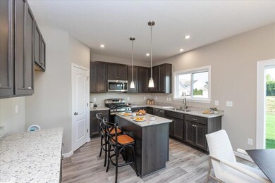 356 Butternut Ave, Circleville, OH 43113 - photo 4