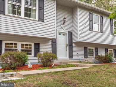 8812 Francesca Dr, Clinton, MD 20735 - photo 6