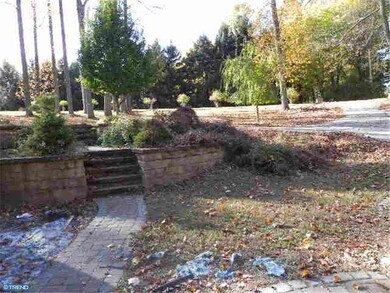 812 Crestview Dr, Springfield, PA 19064 - photo 7