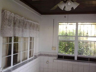 Front Florida Room