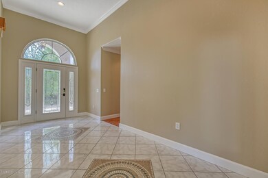 Large, Open Foyer Entry