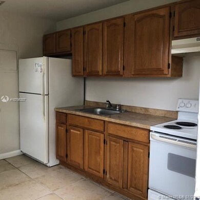 715 SW 9th St, Dania, FL 33004 - photo 6