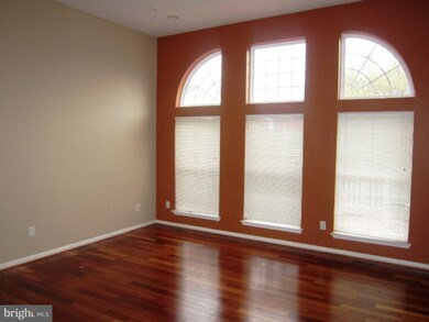 6402 Cosmos Ct, Glenn Dale, MD 20769 - photo 3