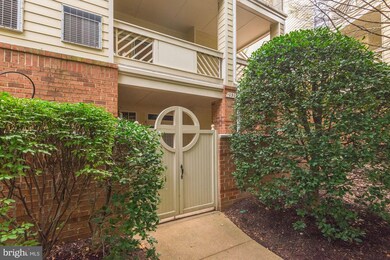 1317 Garden Wall Ct unit 401, Reston, VA 20194 - photo 2