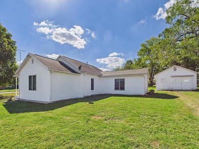 701 Garst St, Cabool, MO 65689 - photo 3