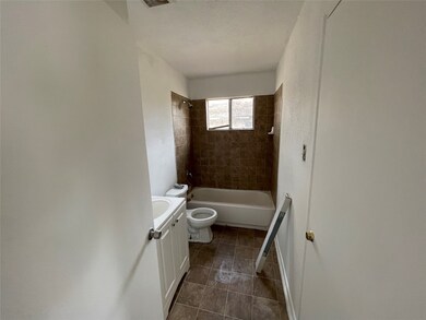 2417 Carmel St, Houston, TX 77091 - photo 7