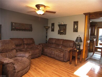 4208 Camden Ave, Lorain, OH 44055 - photo 6