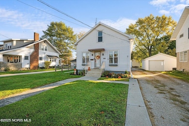 116 N Maple St, Oak Harbor, OH 43449 - photo 4