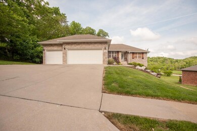 037_2307 N 10TH AVE OZARK