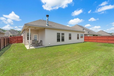 454 Scotch Pine Dr, Ponchatoula, LA 70454 - photo 2