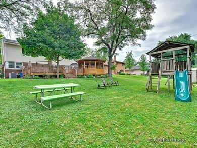 880 S Kent Ave, Elmhurst, IL 60126 - photo 7