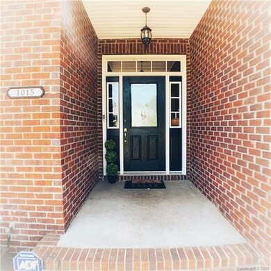 1015 Clear Creek Cir, Lincolnton, NC 28092 - photo 5