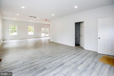 21 Rhode Island Rd, Sicklerville, NJ 08081 - photo 5