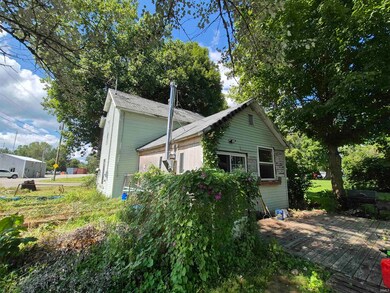 315 Short St, Argos, IN 46501 - photo 4