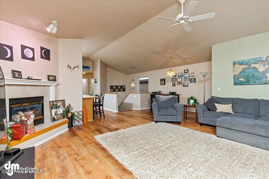 06-Living Room 20211221-DW-4086