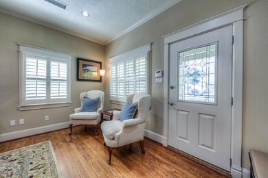 916 Allston St, Houston, TX 77008 - photo 4