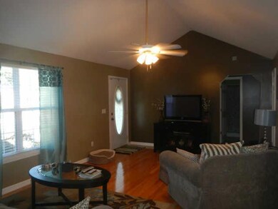 361 W Doak Rd, Manchester, TN 37355 - photo 3