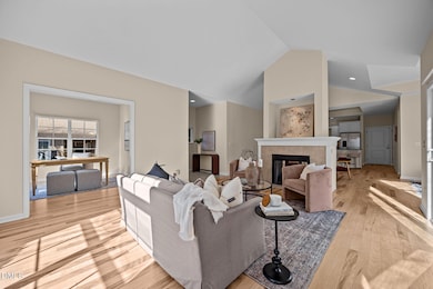 5238 Niagra Dr, Chapel Hill, NC 27517 - photo 4