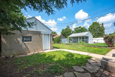 801 Chestershire Rd, Columbus, OH 43204 - photo 6